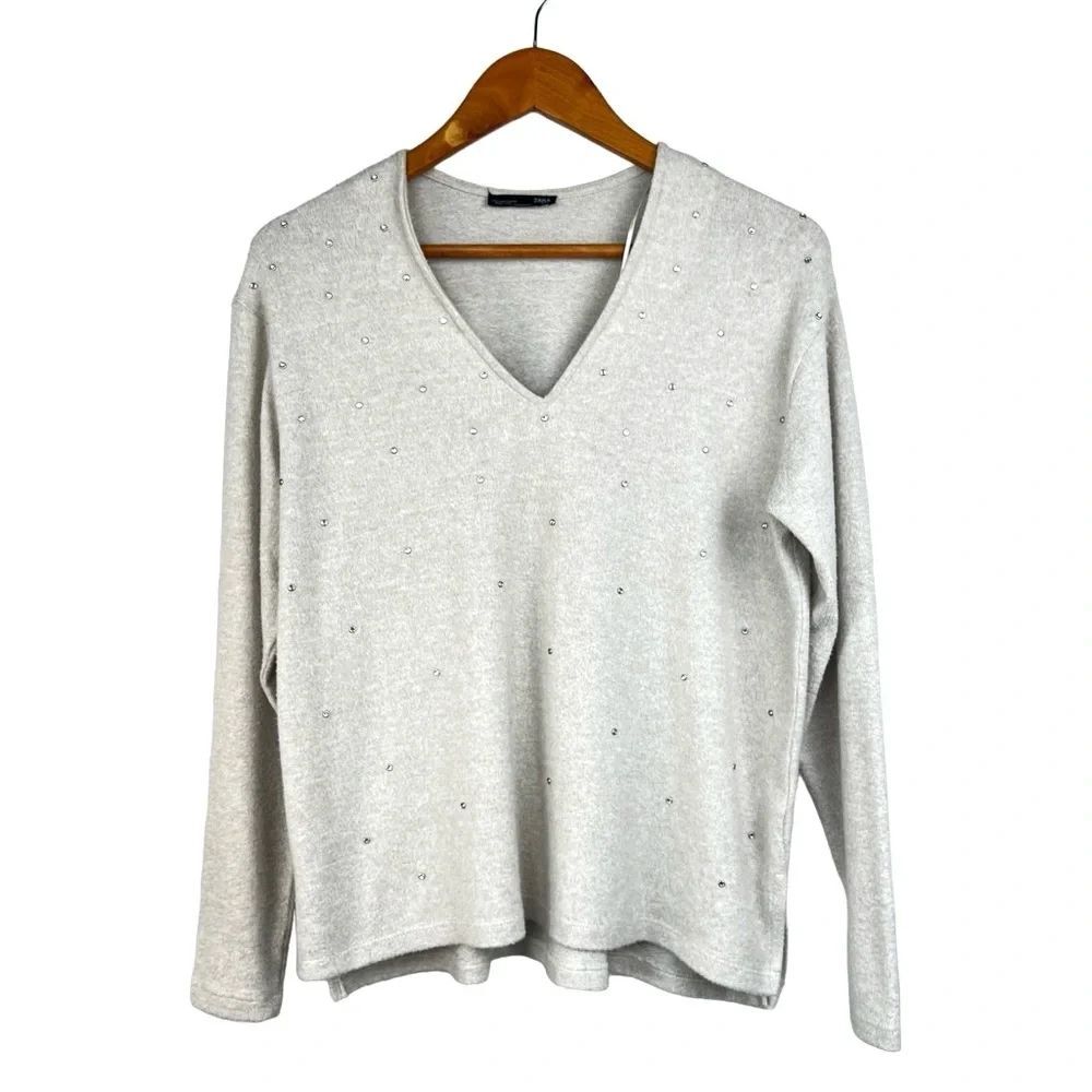 ZARA Gray Rhinestone Embellished Pullover V-neck Light Comfy Sweater